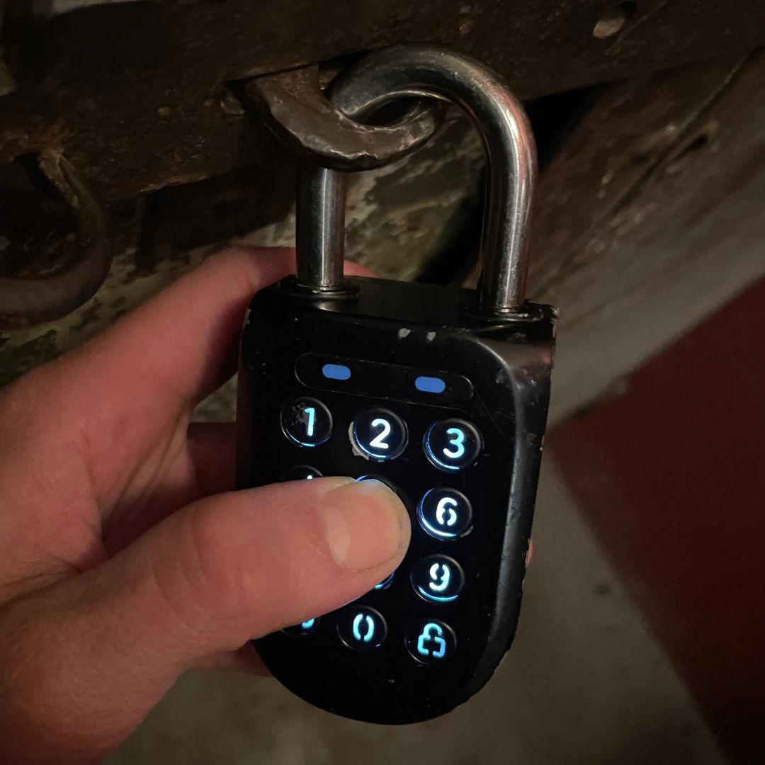 Offline smart lock with PIN access
